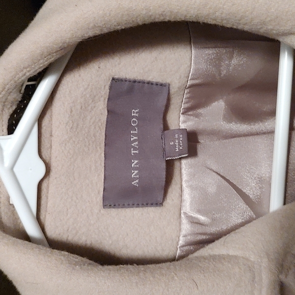 Ann Taylor Wool coat size small cream color - Picture 3 of 3